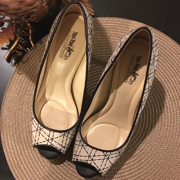 Beautiful black & cream heels - Picture 6 of 7